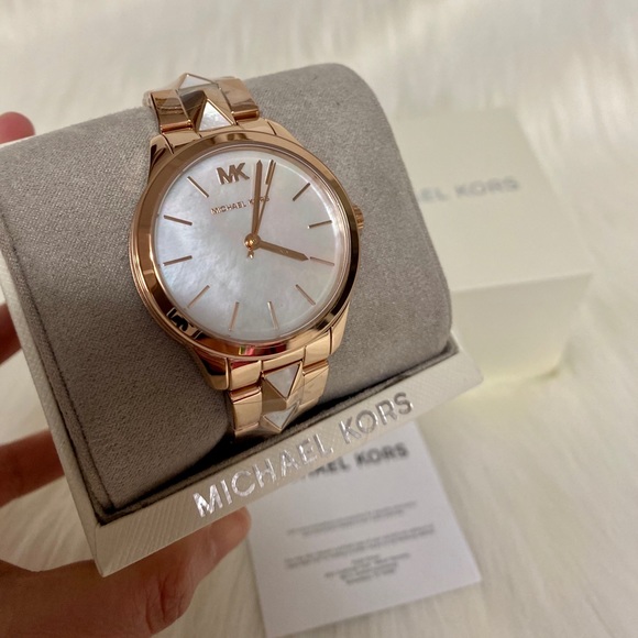Michael Kors Accessories - ⛔️SOLD⛔️MICHAEL KORS WATCH